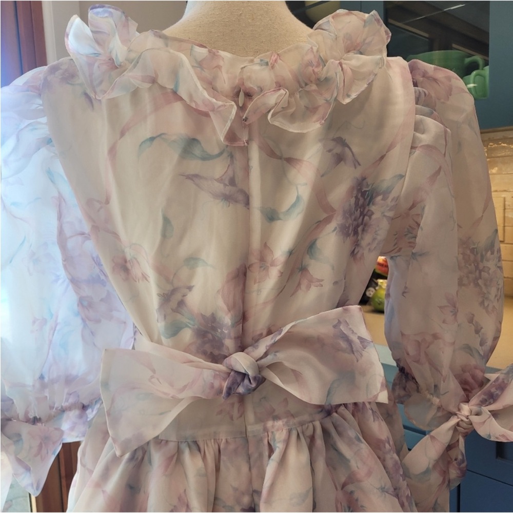 Marie Ribbon Gown Selkie - Picture 4 of 9